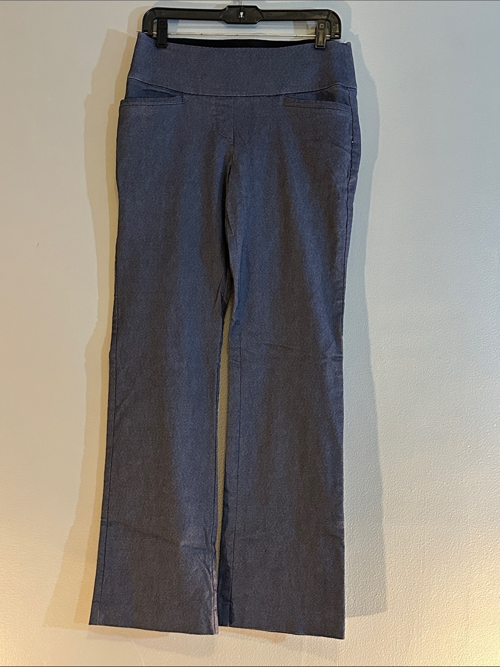 EUC Nine West dark blue straight leg pants size medium